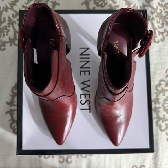 Maroon Red Nine West Booties - Picture 2 of 2